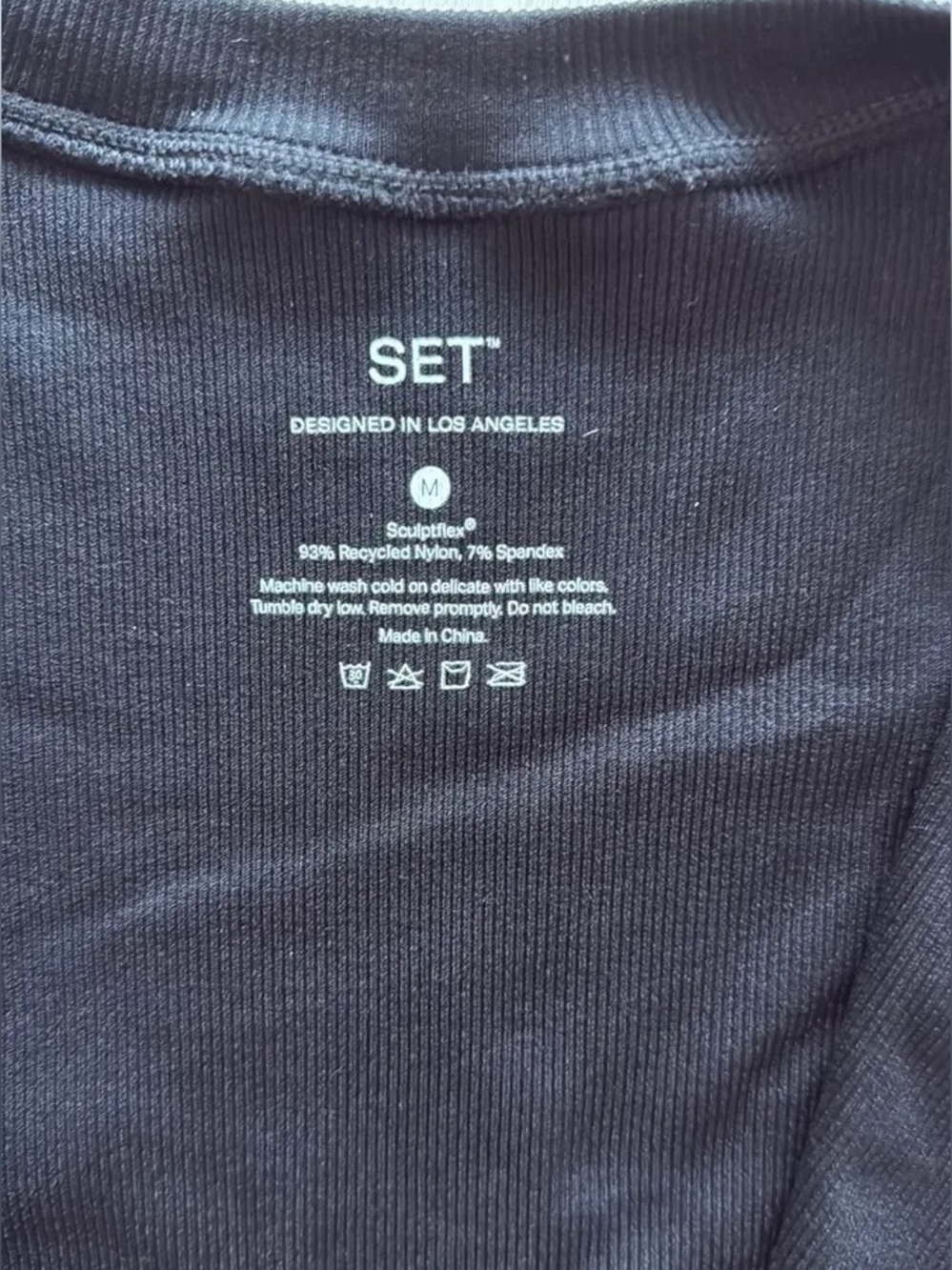 Set Active Zip Up Top - Picture 3 of 3